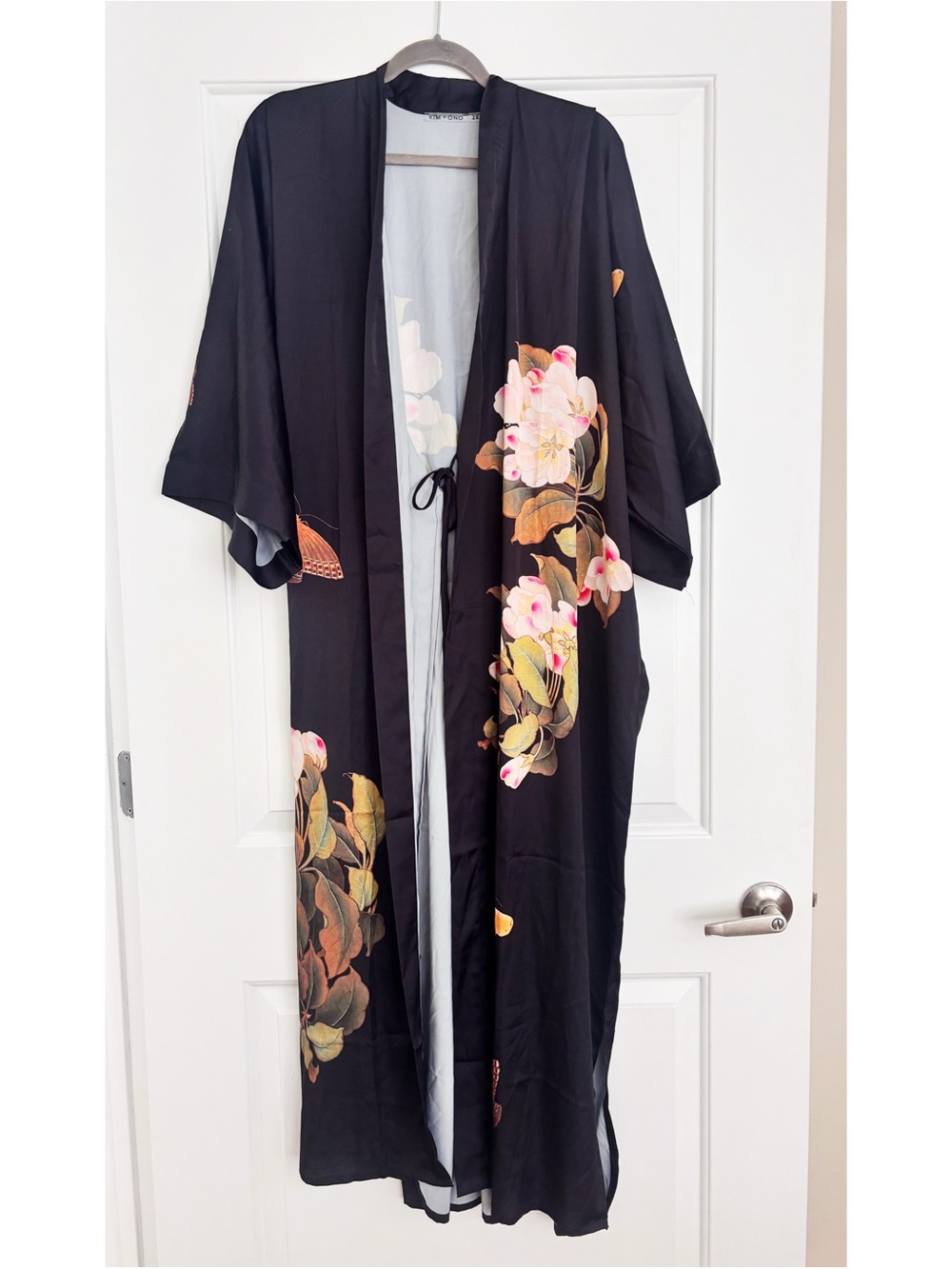 Kim + Ono Peony & Butterfly Robe - Picture 3 of 4
